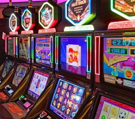 Le slot machine costituiscono l'87,5% dell'offerta dei casinò online