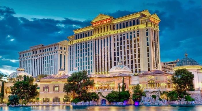Caesars Palace: Mezzo secolo dell'icona di Las Vegas