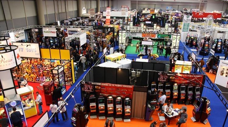 Apre il sipario l'Enada Roma, la Mostra internazionale degli apparecchi da intrattenimento