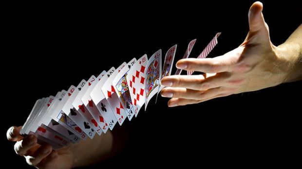 Suited connectors, strategie e opzioni di gioco nel poker texano