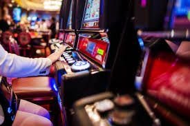 Dipendenza da gioco d'azzardo: perché il racconto che se ne fa è fuorviante